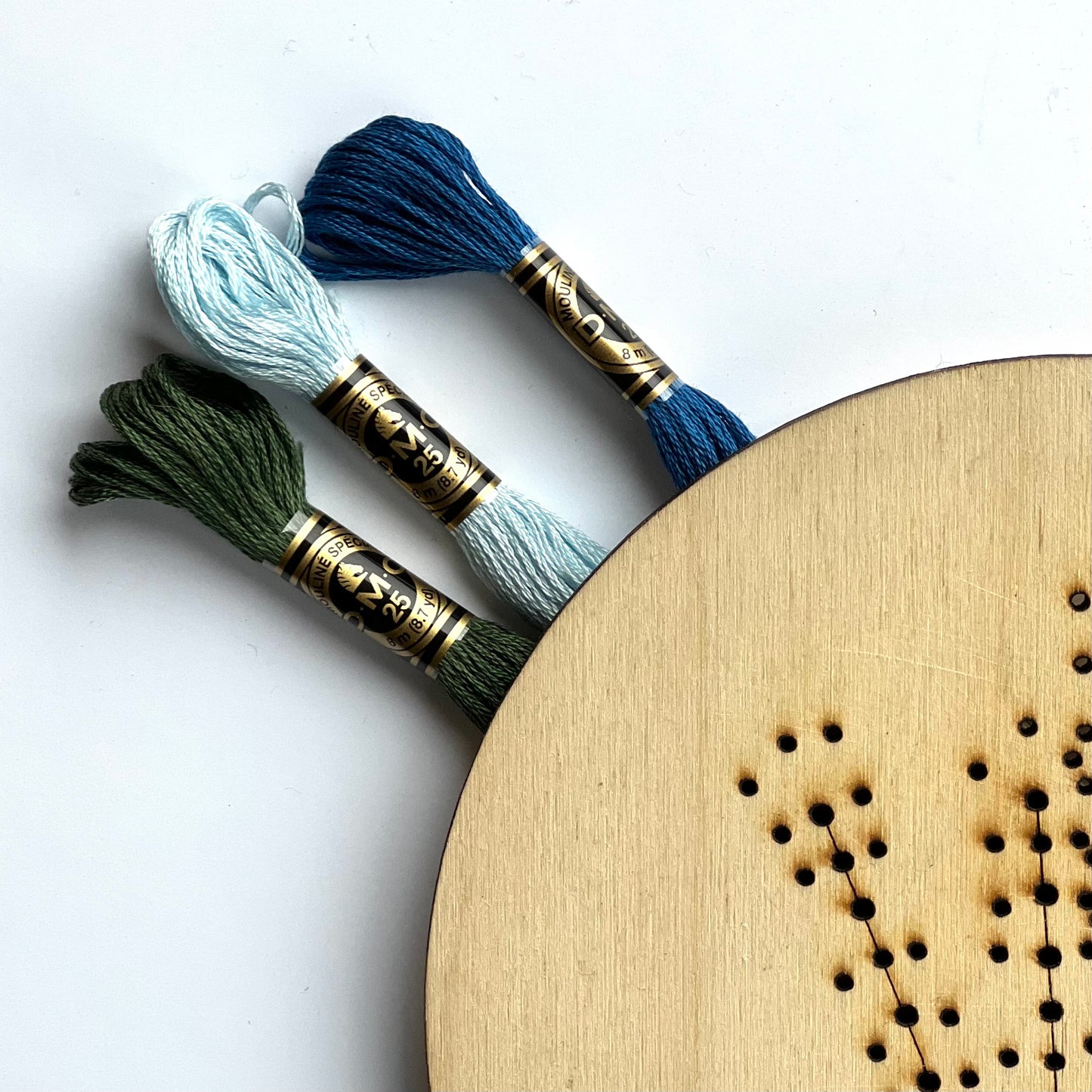 Lavender Embroidery Board DIY