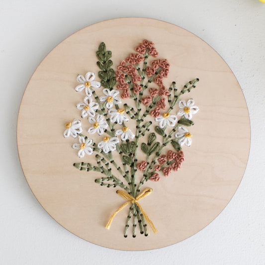 Daisy-bouquet-embroidery-board