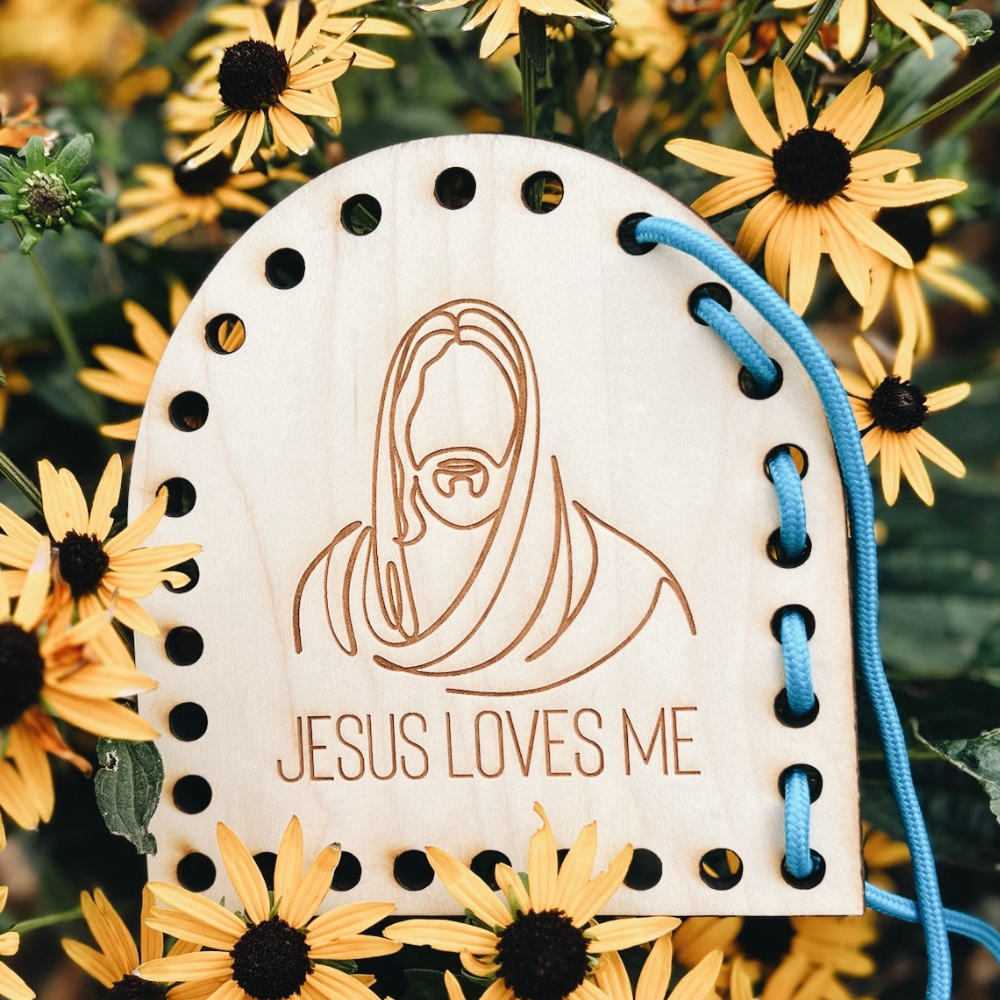 Jesus-loves-me-lacing-board