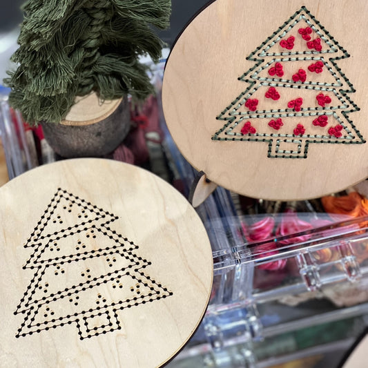wooden-board-embroidery-Christmas-Tree